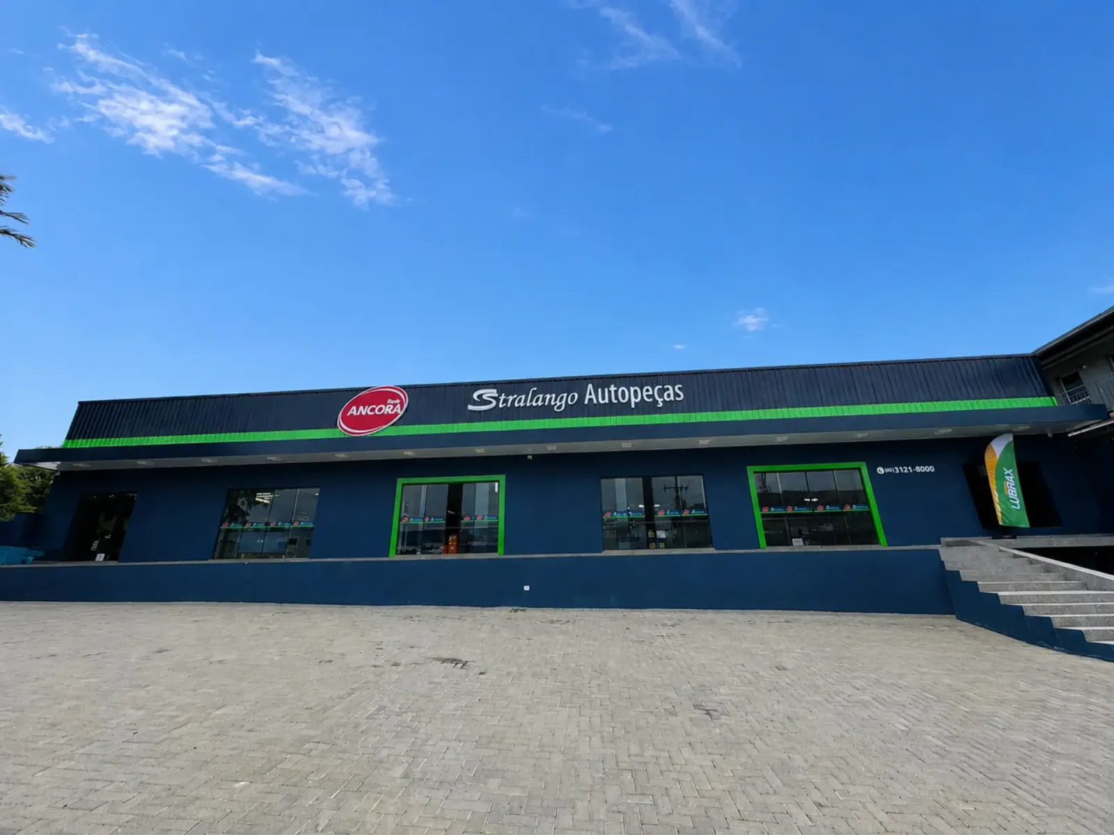 Fachada atual da loja Stralango Autopeças